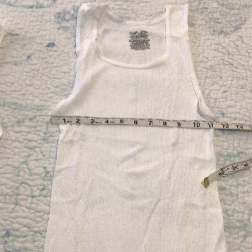NWT - Hanes Women’s s Breathable Ribbed Tagless Tanks - Picture 5 of 6